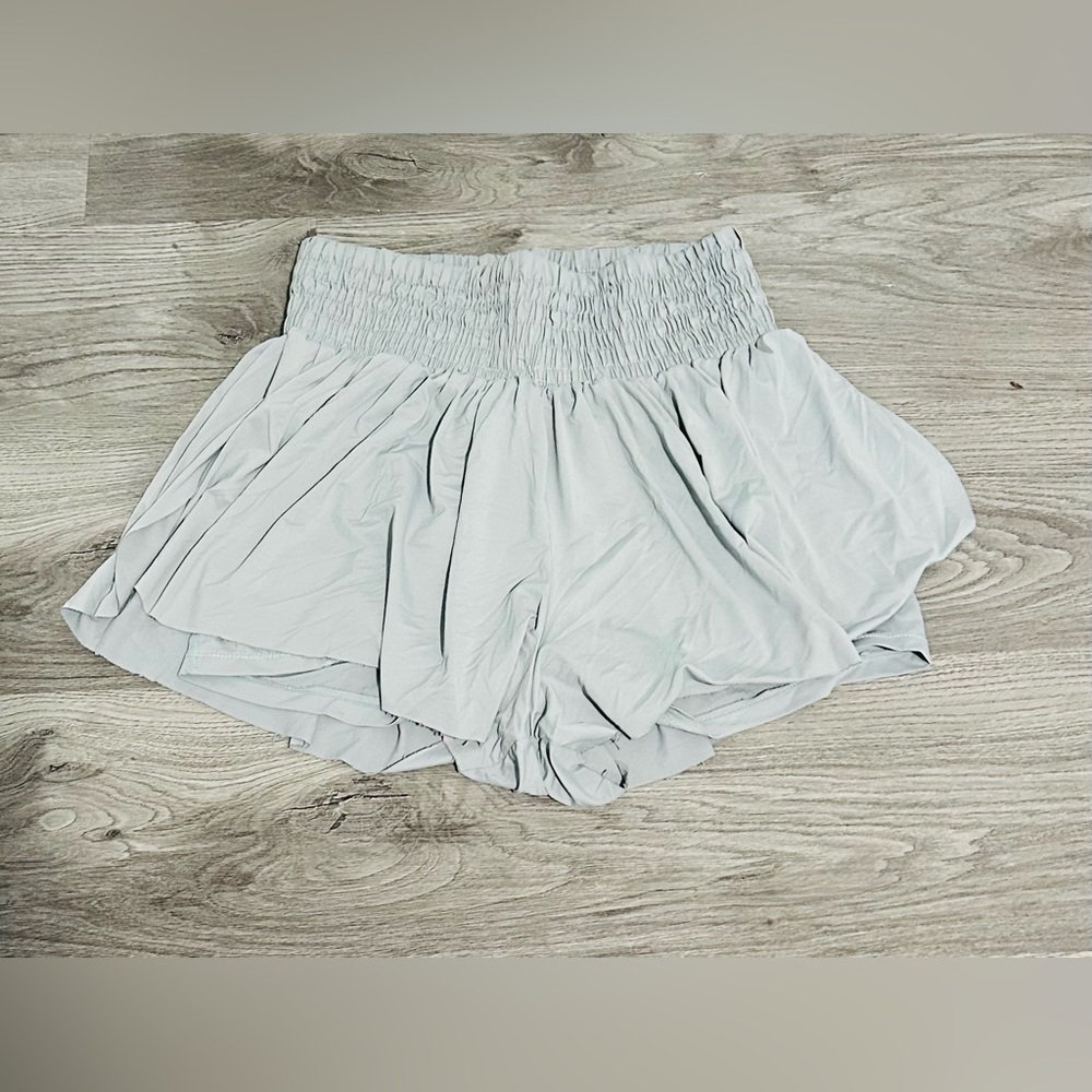 Large High Waist Light Gray Women’s Smocked Waist Workout Shorts